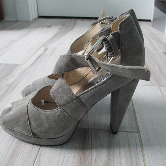 Michael Kors suede sandals - Picture 4 of 8